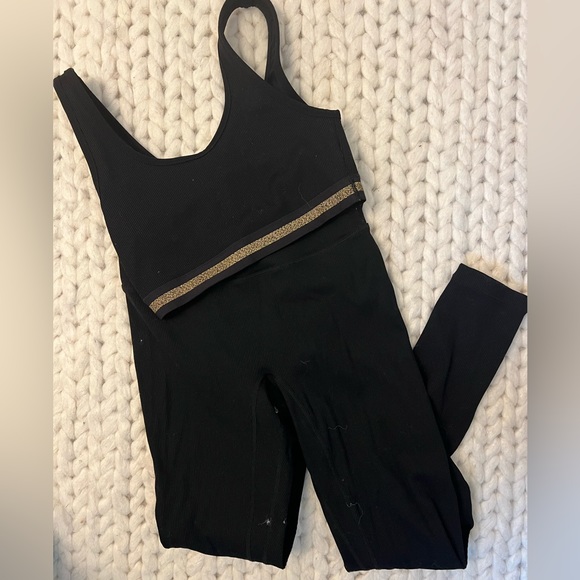 Solid & Striped Workout Set - Picture 1 of 1